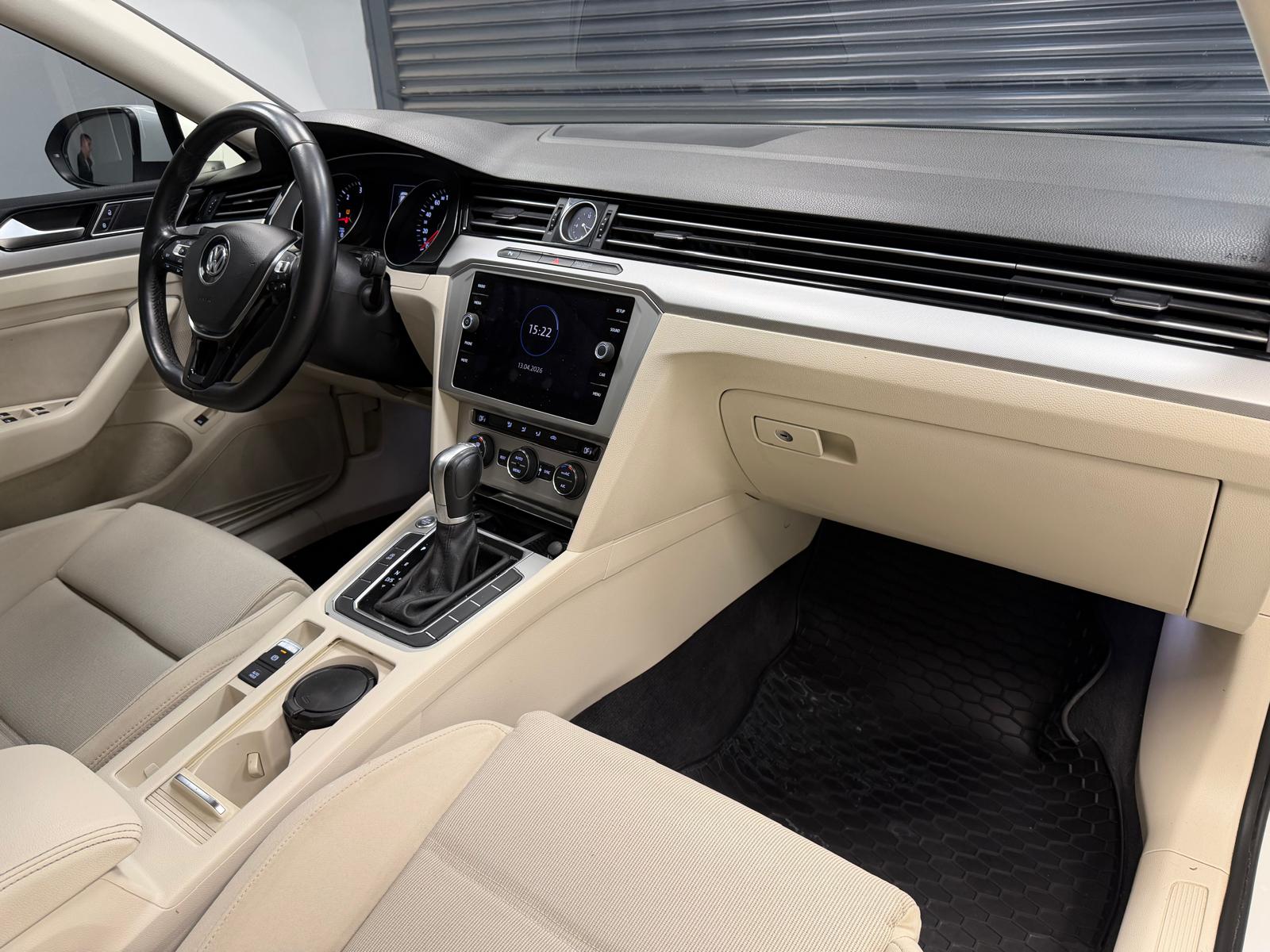 VOLKSWAGEN PASSAT 16